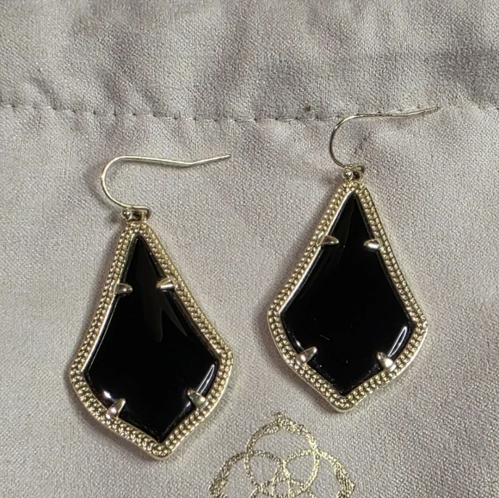 Kendra Scott Black Glass? and Gold‎ Drop ALEX Earrings